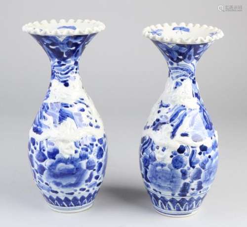 2x Japanese Imari vases