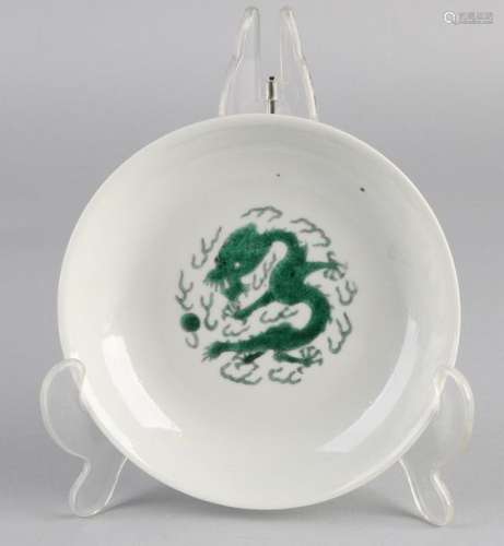 Chinese bowl with dragon decoration