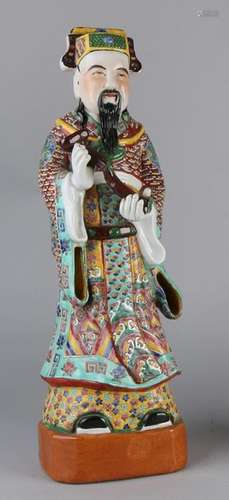 Standing Chinese dignitary, late 19th century