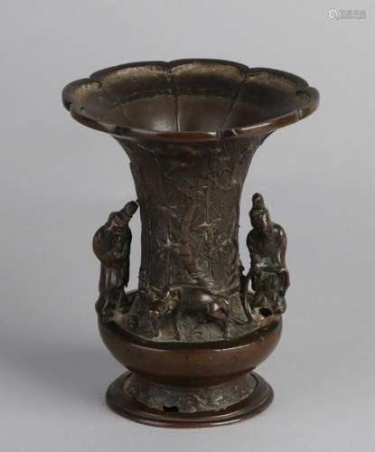 Bronze Chinese / Japanese vase