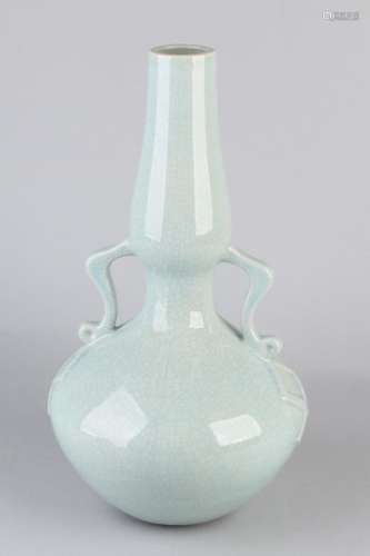 Chinese knob vase