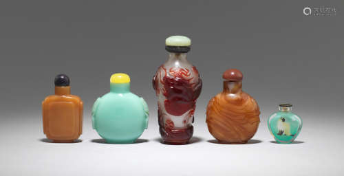 A group of five glass snuff bottles  19th/20th century