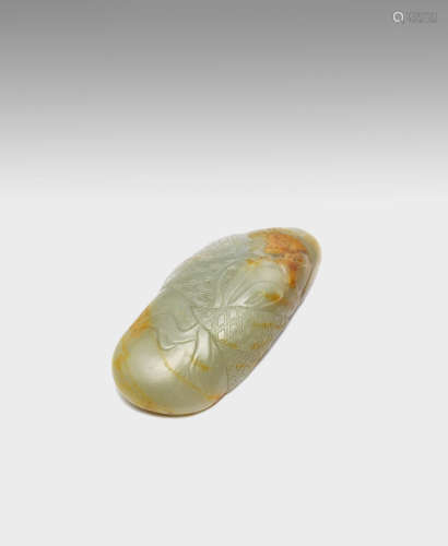 A green and russet jade pebble-form pendant  17th/18th century