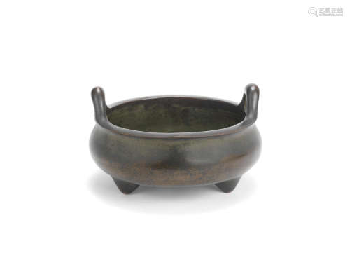 A bronze bombé incense burner  Chongzhen Yihai Yuntai Zhuren nine-character mark