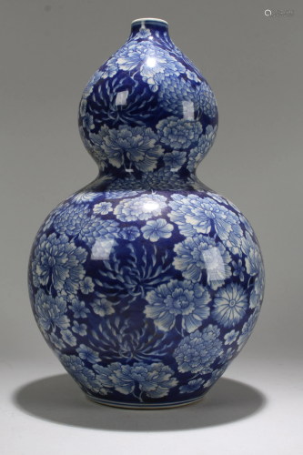 An Estate Chinese Blue and White Flower-blo…