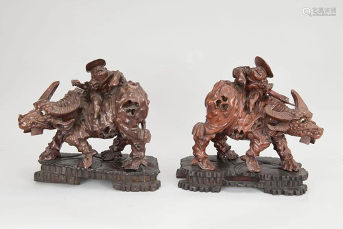 Pair of Chinese sculptures