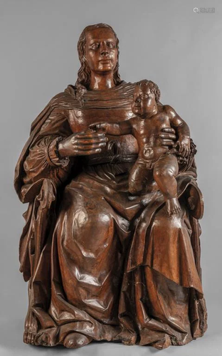 Madonna in trono, scultura in legno di noce