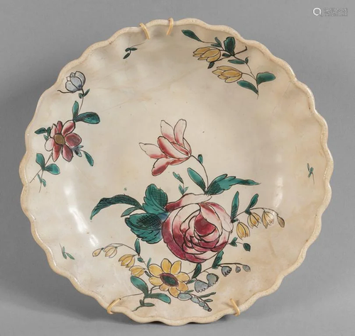 Bacile in maiolica policroma decoro alla rosa,