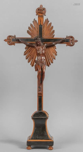 Cristo con Croce in legno ebanizzato e bosso,