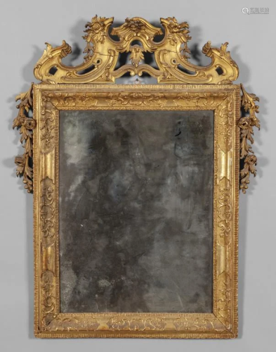 Specchiera Luigi XV in legno finemente intagliato