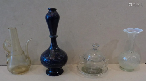 Quattro oggetti in vetro di Murano