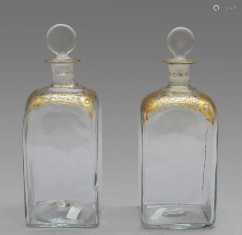 Due bottiglie in vetro di Murano di forma