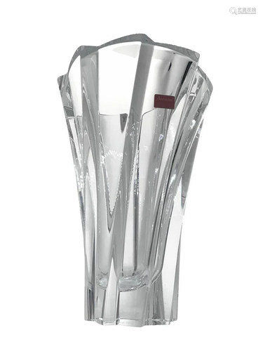 Baccarat crystal vase. H 21.5 cm. In origi…