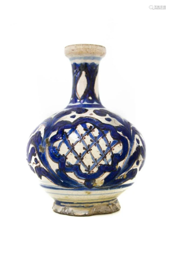 Bottle form Caltagirone, XVIII Century.…