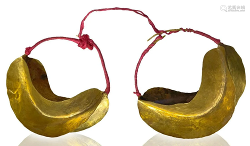 Large ceremonial Peul earrings in gold meta…