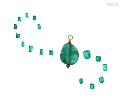 An emerald bead pendant, mounted in gold, 3.6g and sixteen loose emeralds weighing 3.43cts