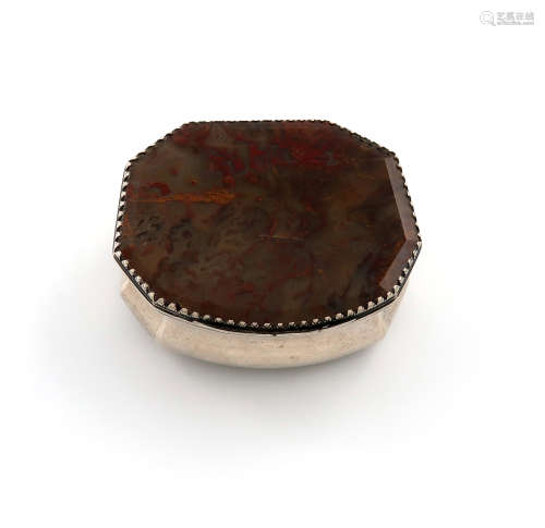 An 18th century Dutch silver and agate snuff box, by Joh, Francois Biese (Biezer), Schoovnhoven