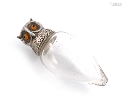 An Edwardian novelty silver owl scent bottle, by S .Mordan and Co, Chester 1906, plain tapering