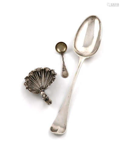 A Victorian silver caddy spoon, by George Unite, Birmingham 1860, shell bowl, loop and vine