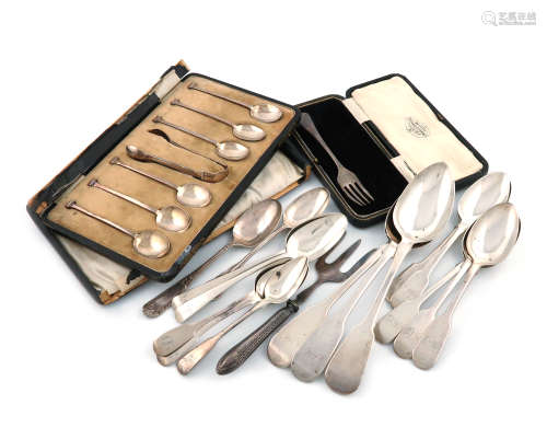 A mixed lot of silver flatware, comprising: three tablespoons, seven dessert spoons, three