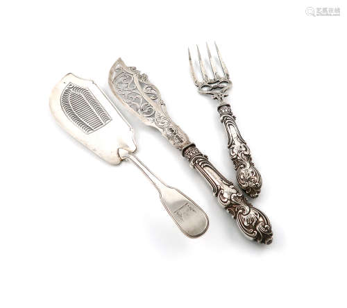 A George III silver Fiddle and Thread pattern fish slice, by Eley, Fearn and Chawner, London 1809,