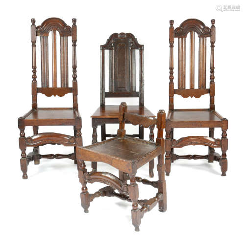 FOUR OAK CHAIRS LATE 17TH / EARLY 18TH CENTURY comprising: a pair of slat back side chairs, each