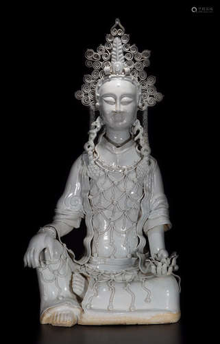 A HUTIAN YAO BLUE GLAZE GUANYIN BUDDHA STATUE