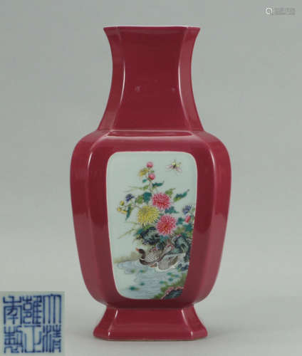 A RED GLAZE SQUARE VASE WITH FLOWER PATTERN