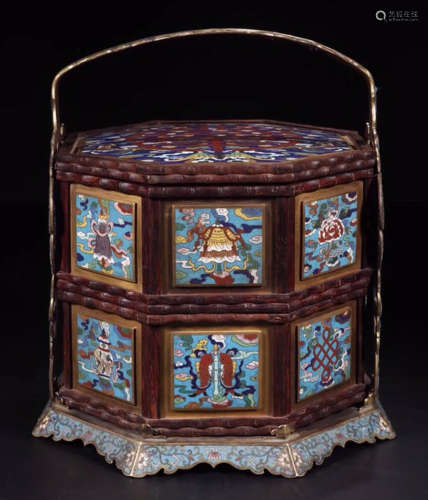 A HUANGHUALI BOX CARVED WITH AUSPICIOUS PATTERN
