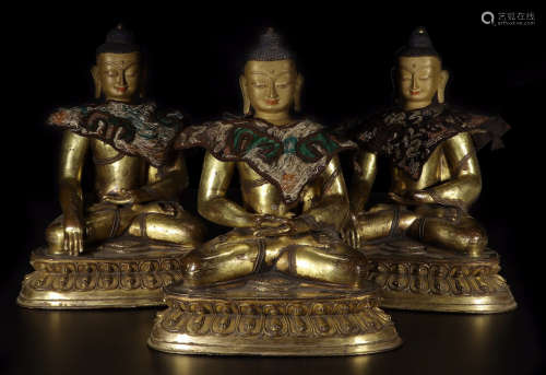 SET OF GILT BRONZE BUDDHA STATUE