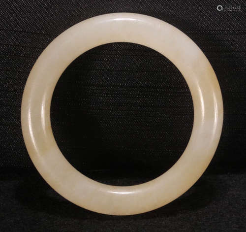 A HETIAN JADE RING