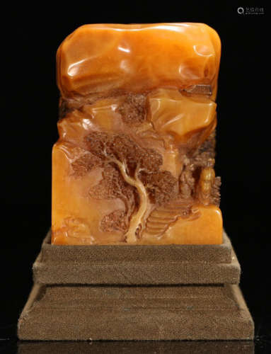A TIANHUANG STONE SEAL CARVED WITH STORY PATTERN