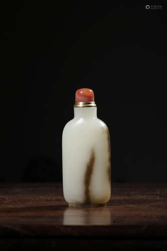 A Chinese Hetian Jade Snuff Bottle