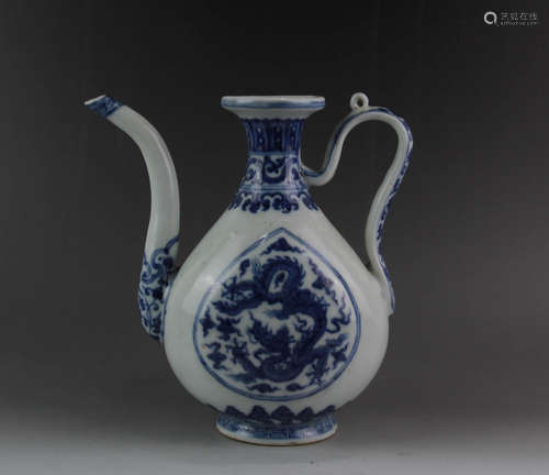 A Chinese Blue and White Dragon Pattern Porcelain Pot