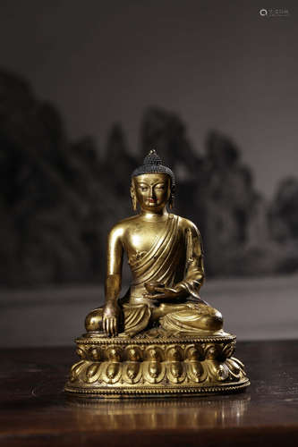 A Chinese Gild Bronze Statue of Medicine Buddha