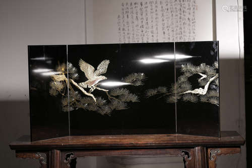 A Chinese Gild Eagle Painted Wooden Screen