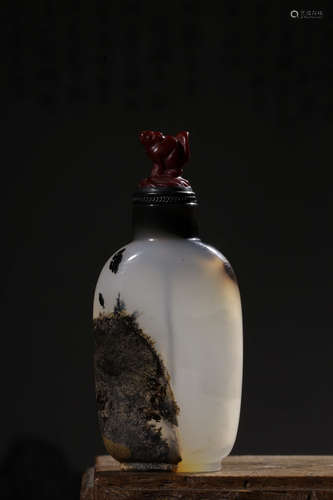 A Chinese Carved Natural Agate Snuff Bottle