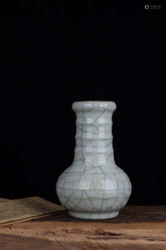 A Chinese Round Mouth Porcelain Flask