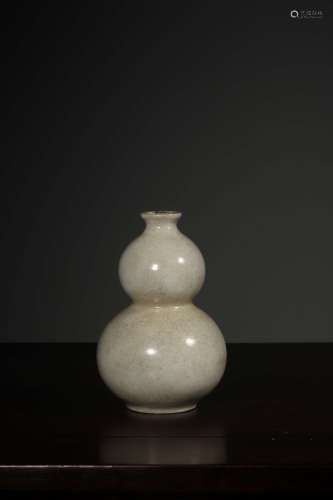 A Chinese Zhangzhou Kiln Porcelain Gourd-shaped Vase