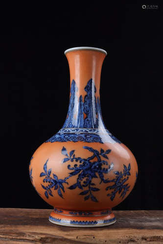 A Chinese Yellow Blue and White Porcelain Vase