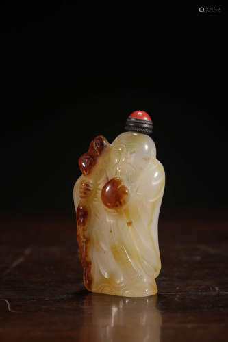 A Chinese Carved Natural Agate Snuff Bottle