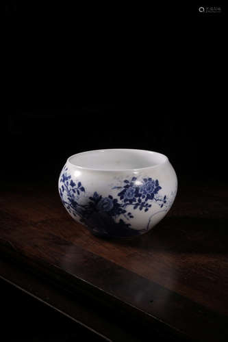 A Chinese Blue and White Flower&Bird Pattern Porcelain Water Pot