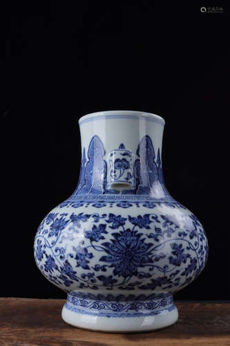 A Chinese Blue and White Floral Twine Pattern Porcelain Zun