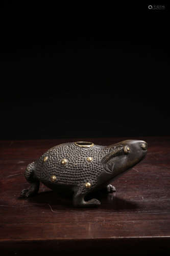 A Chinese Gild Copper toad-shaped Water Dropper