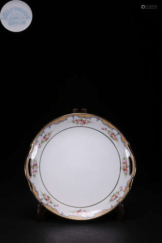 A Chinese Famille Rose Gild Floral Porcelain Plate