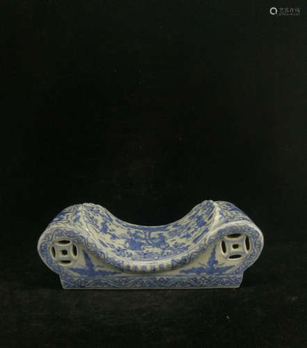 A Chinese Blue and White Figure Painted Porcelain Pillow