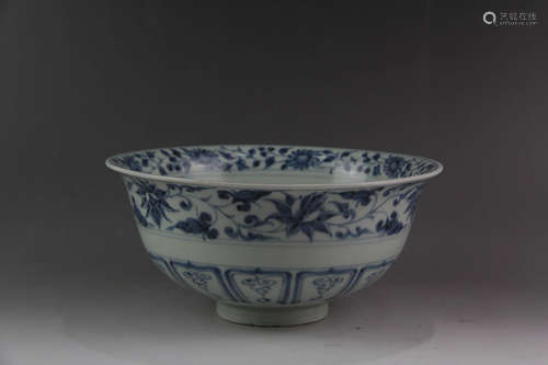 A Chinese Blue and White Floral Twine Pattern Porcelain Bowl