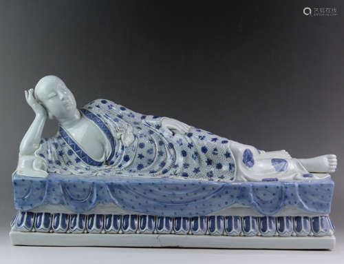 A Chinese Blue and White Porcelain Buddha Statue