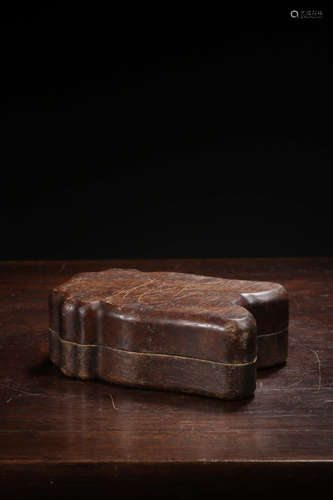 A Chinese Red Rosewood Box with Cover