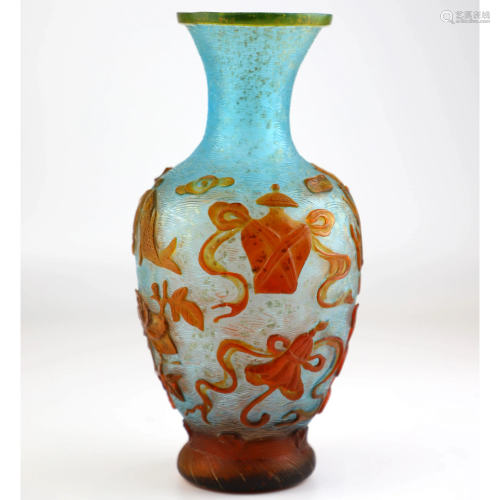 A CHINESE GLASS VASE